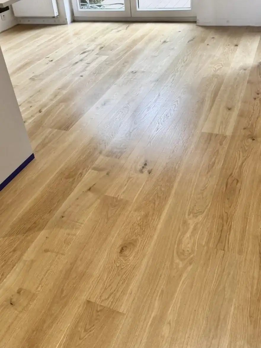 Deska warstwowa dębowa po renowacji, naturalny kolor drewna